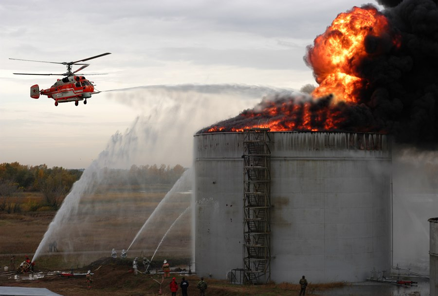 Gašenje požarov v stavbah s helikopterjem Ka-32