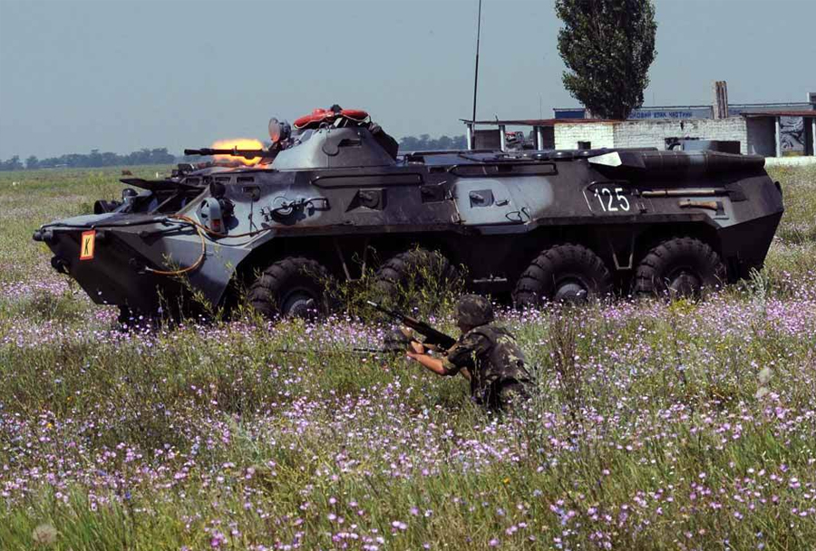 Ukrajinsko oklepno vozilo BTR-80