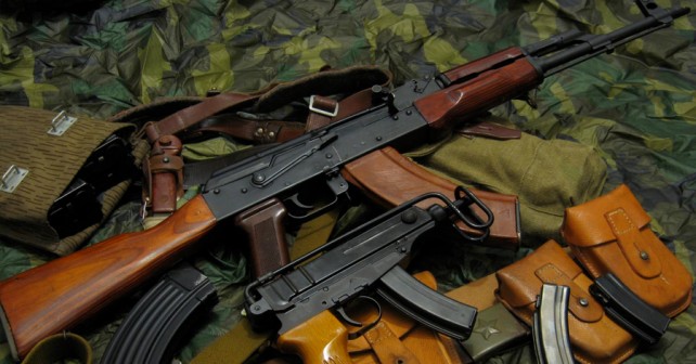 Jurišna puška AK-47 kalašnikov