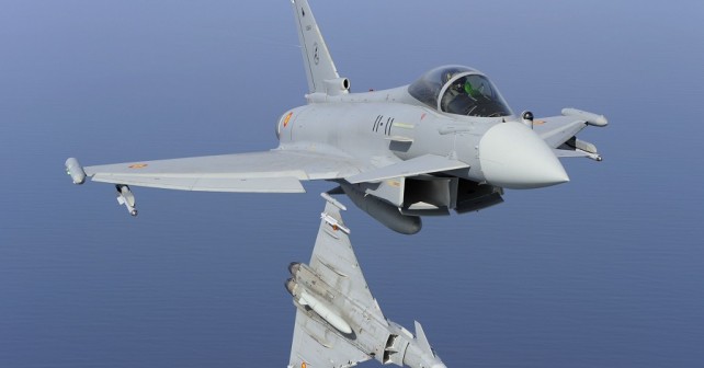 Spanski par lovcev Eurofighter typhoon