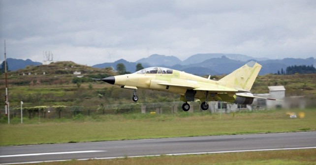 Kitajski lovec FTC-2000G - prvi polet