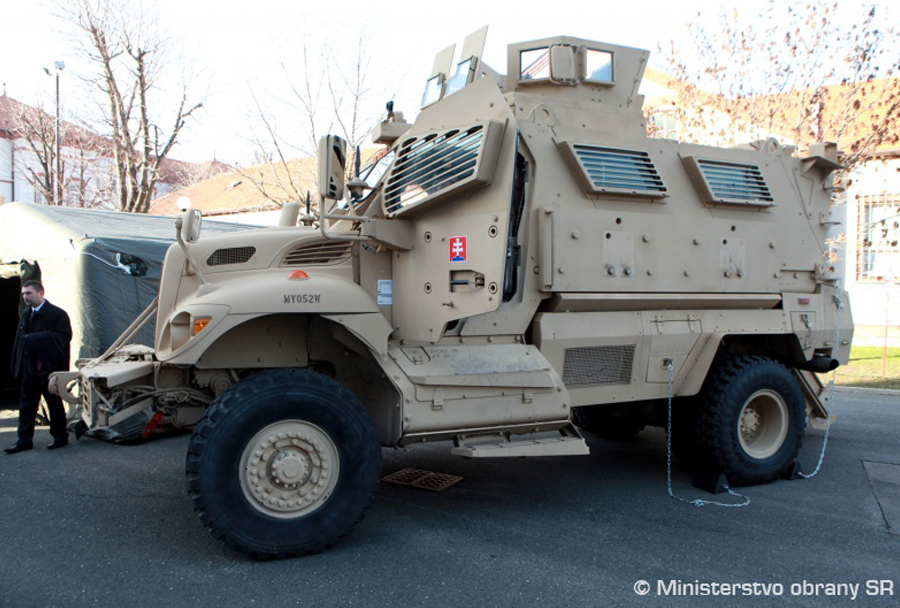 Prvo oklepno vozilo MRAP Navistar MaxxPro Slovaške vojske