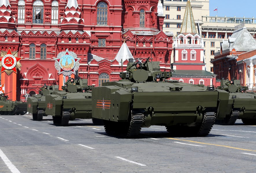 Вооруженные силы москва. Курганец б-10. Курганец на параде красной площади. БТР Б-10. БМП Курганец-25.