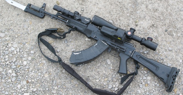 ruska-jurisna-puska-AK-103-642x336.jpg
